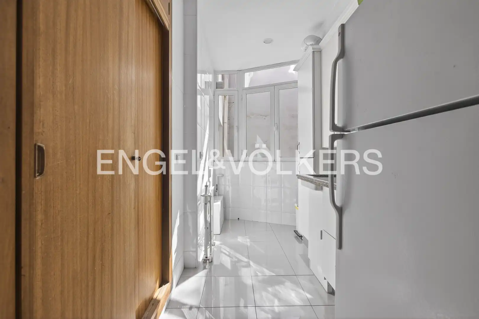 Flat for sale in Sevilla  with Air Conditioner, Heating and Balcony