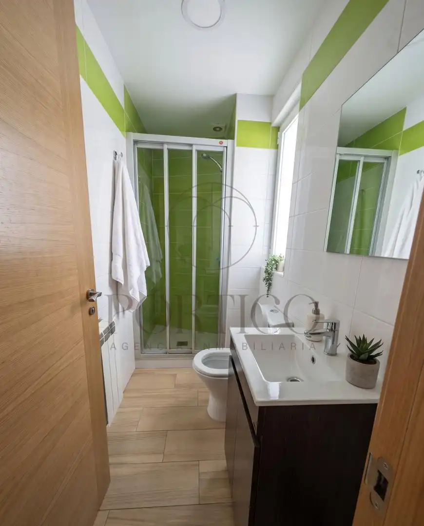 Baño de Piso en venta en O Porriño   con Calefacción, Terraza y Trastero