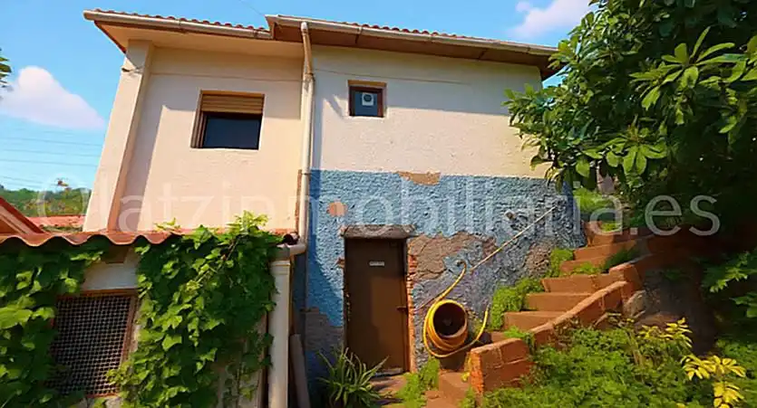 Exterior view of Houses for sale in Ibaiondo