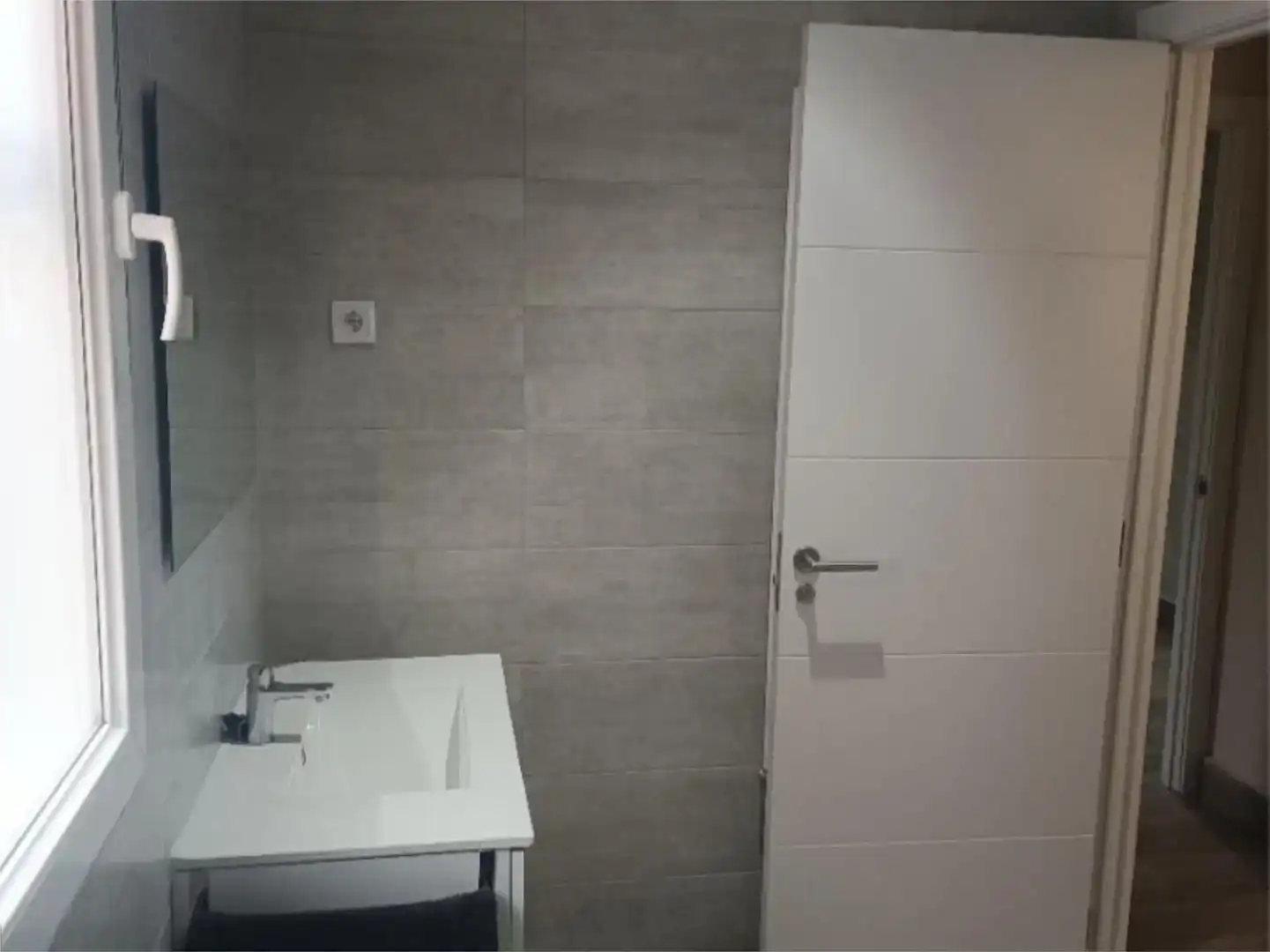Bany de Pis en venda en Guadalix de la Sierra amb Jardí privat, Moblat i Balcó