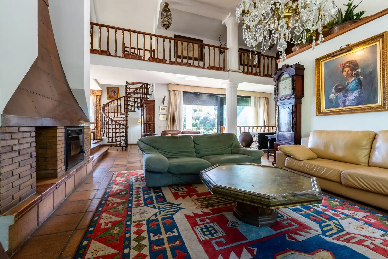 Sala d'estar de Casa o xalet en venda en Mairena del Aljarafe amb Aire condicionat, Calefacció i Jardí privat