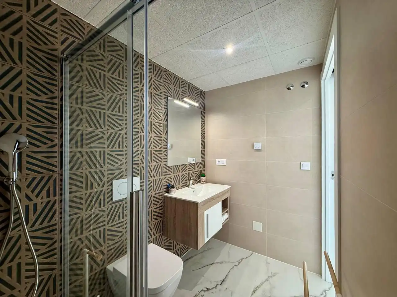 Bathroom of Attic for sale in Orihuela  with Air Conditioner, Terrace and Storage room