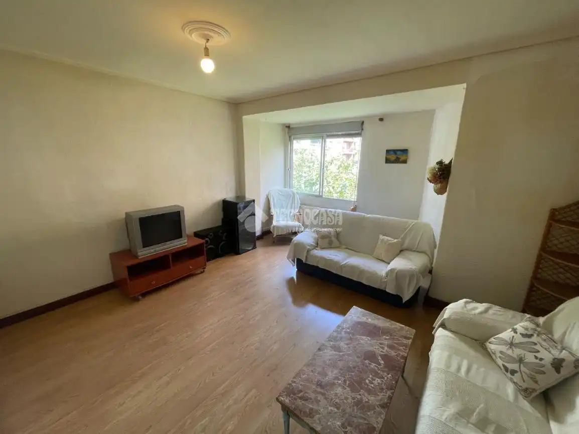 Sala de estar de Piso en venta en Zaragoza con Calefacción y Amueblado