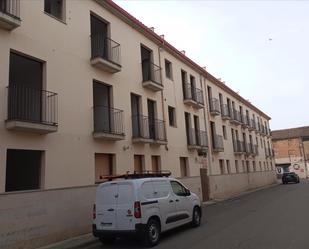 Vista exterior de Edifici en venda en Bell-lloc d'Urgell