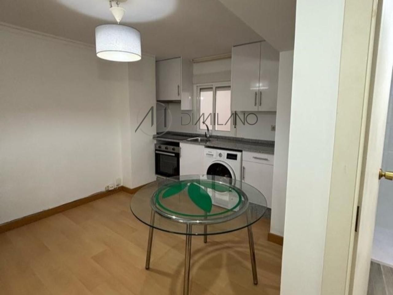 Kitchen of Flat for sale in Vigo   with Furnished