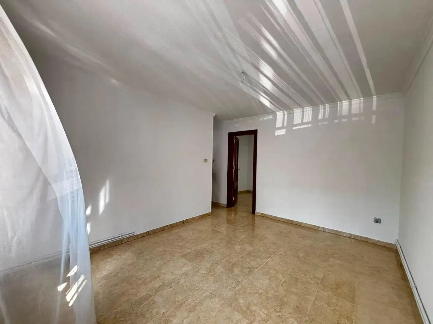 Habitación de Piso en venta en Sabadell con Calefacción