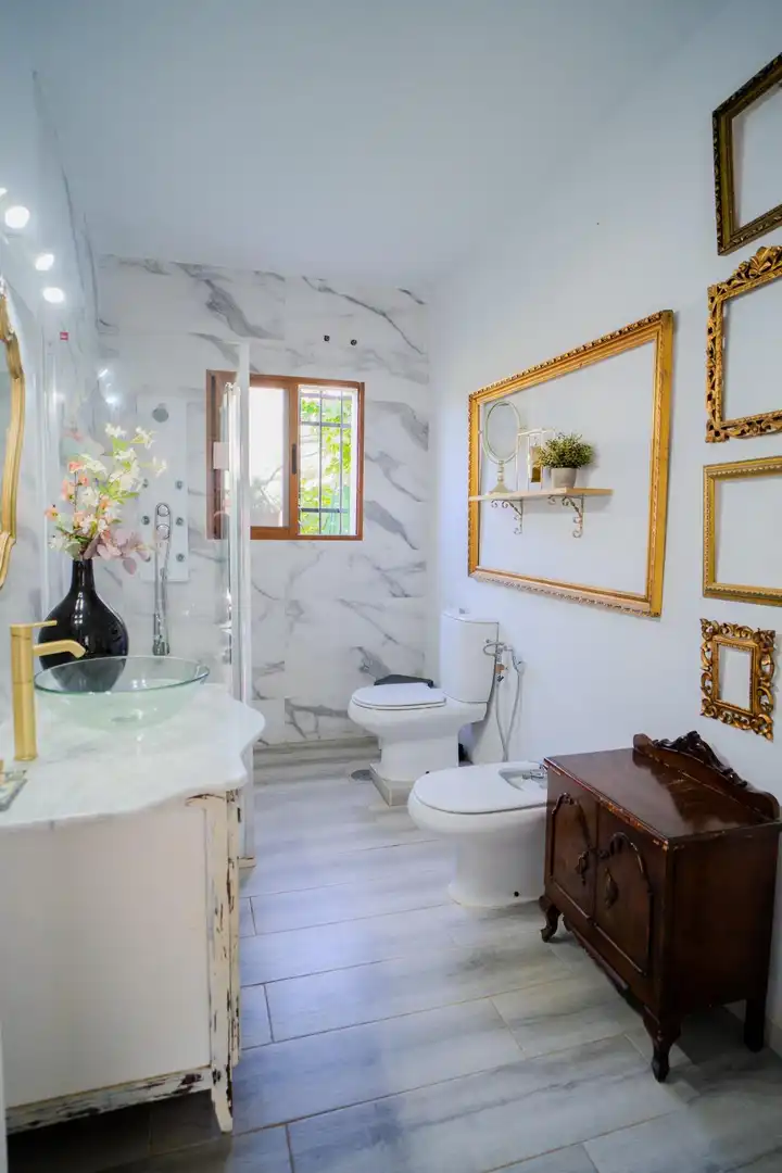 Bathroom of Houses for sale in Carmona  with Air Conditioner, Private garden and Terrace
