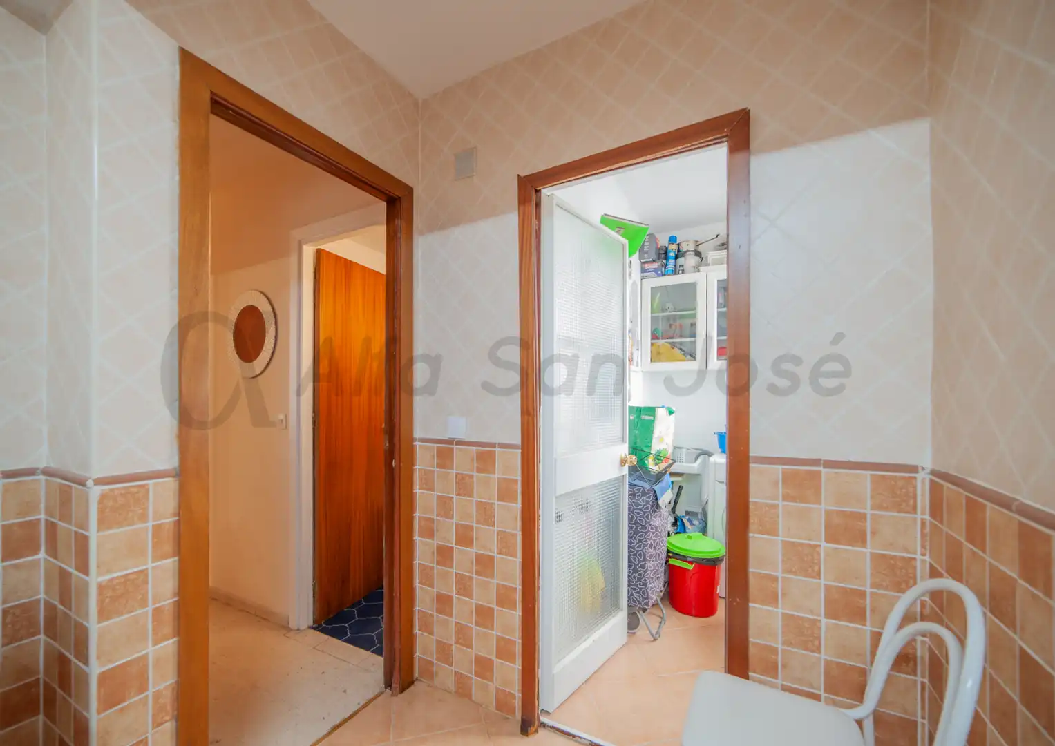 Bathroom of Flat for sale in Sevilla  with Furnished and Balcony