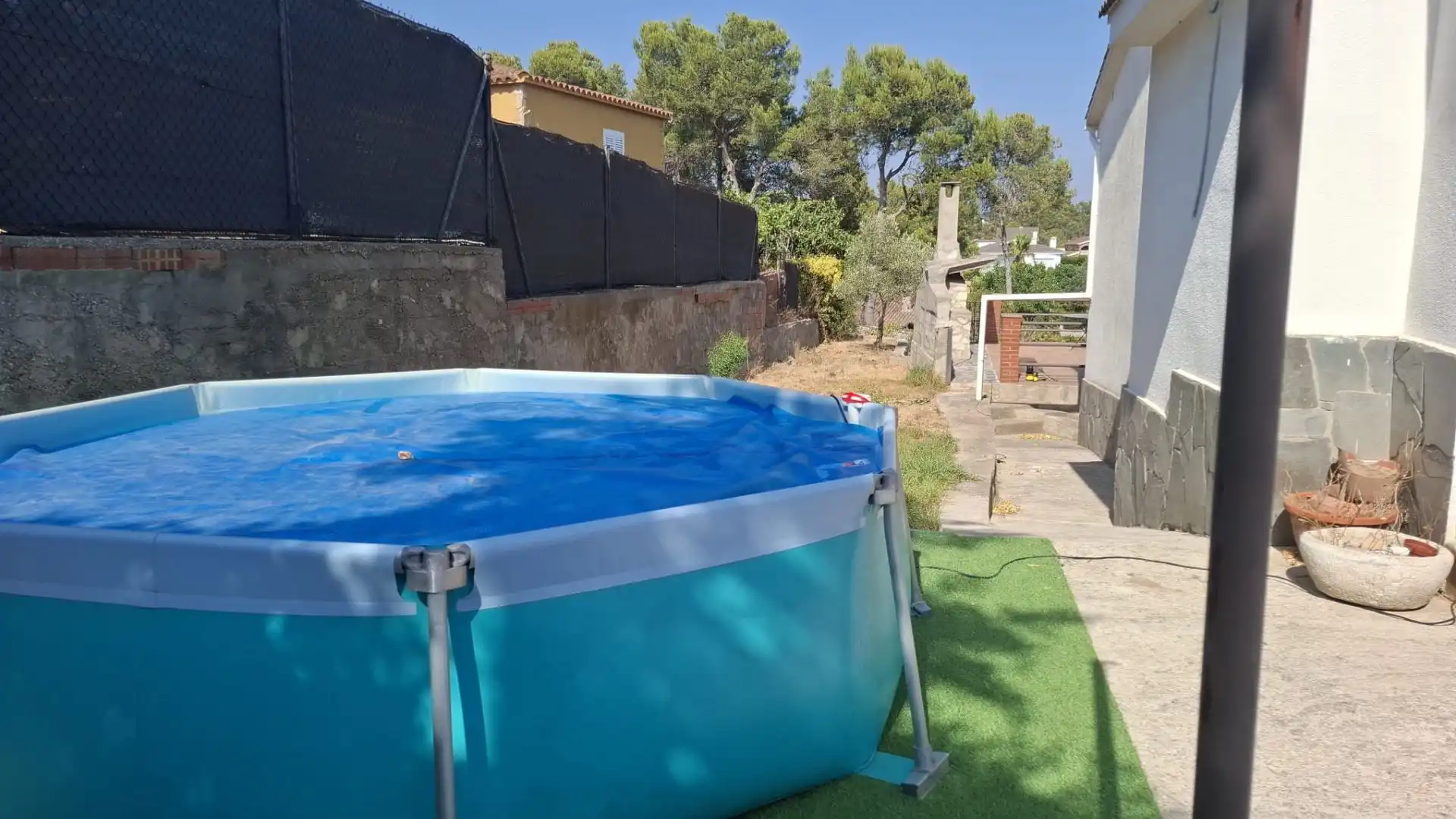 Piscina de Casa o xalet en venda en Vallirana amb Calefacció