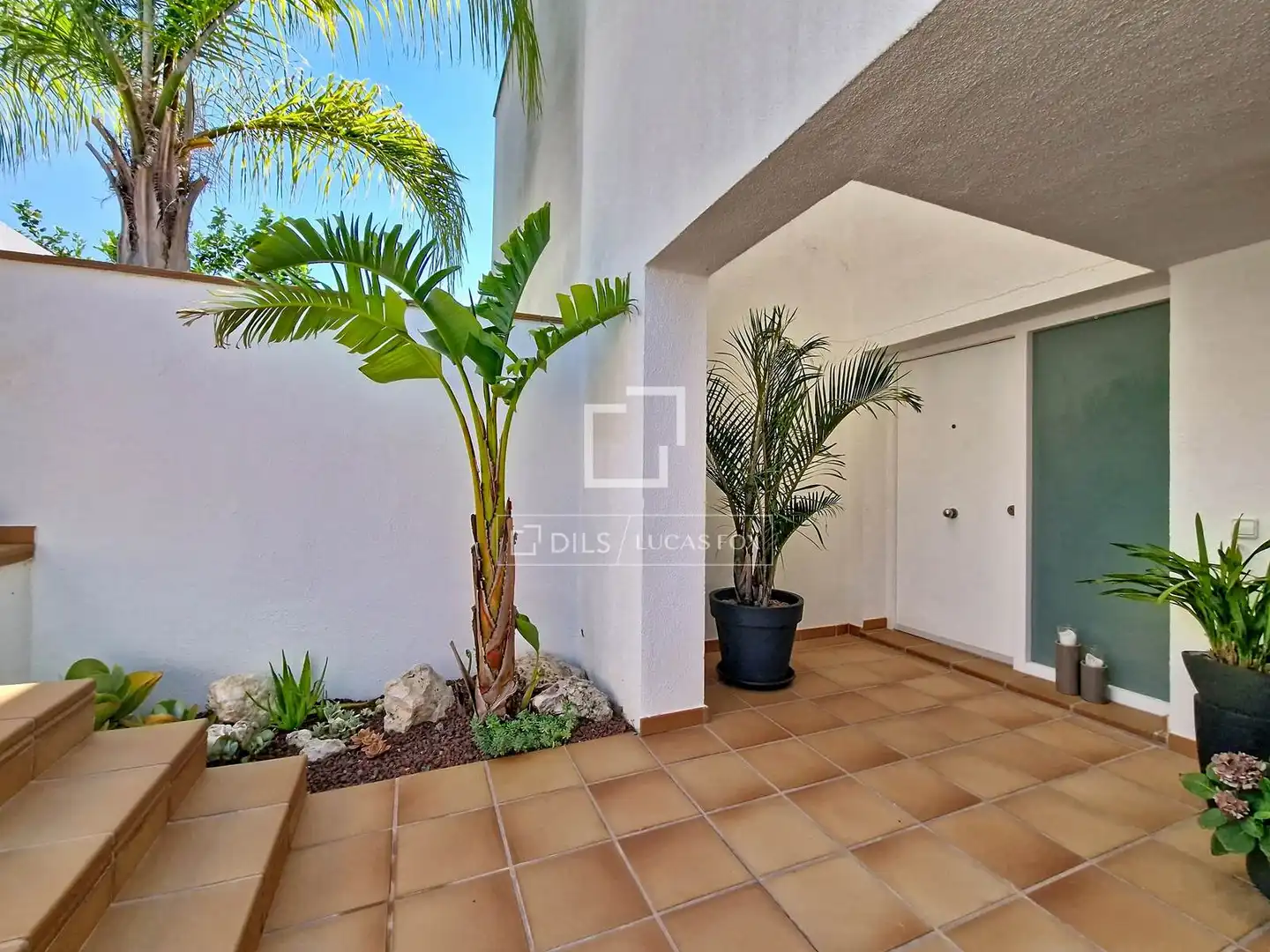 Vista exterior de Casa o xalet en venda en Calafell amb Aire condicionat, Calefacció i Jardí privat