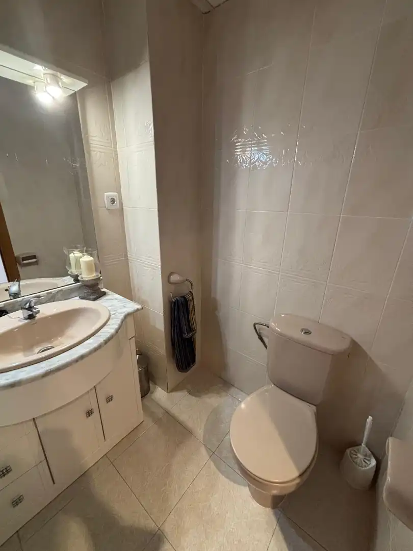 Baño de Casa adosada en venta en Vandellòs i l'Hospitalet de l'Infant con Aire acondicionado, Jardín privado y Terraza