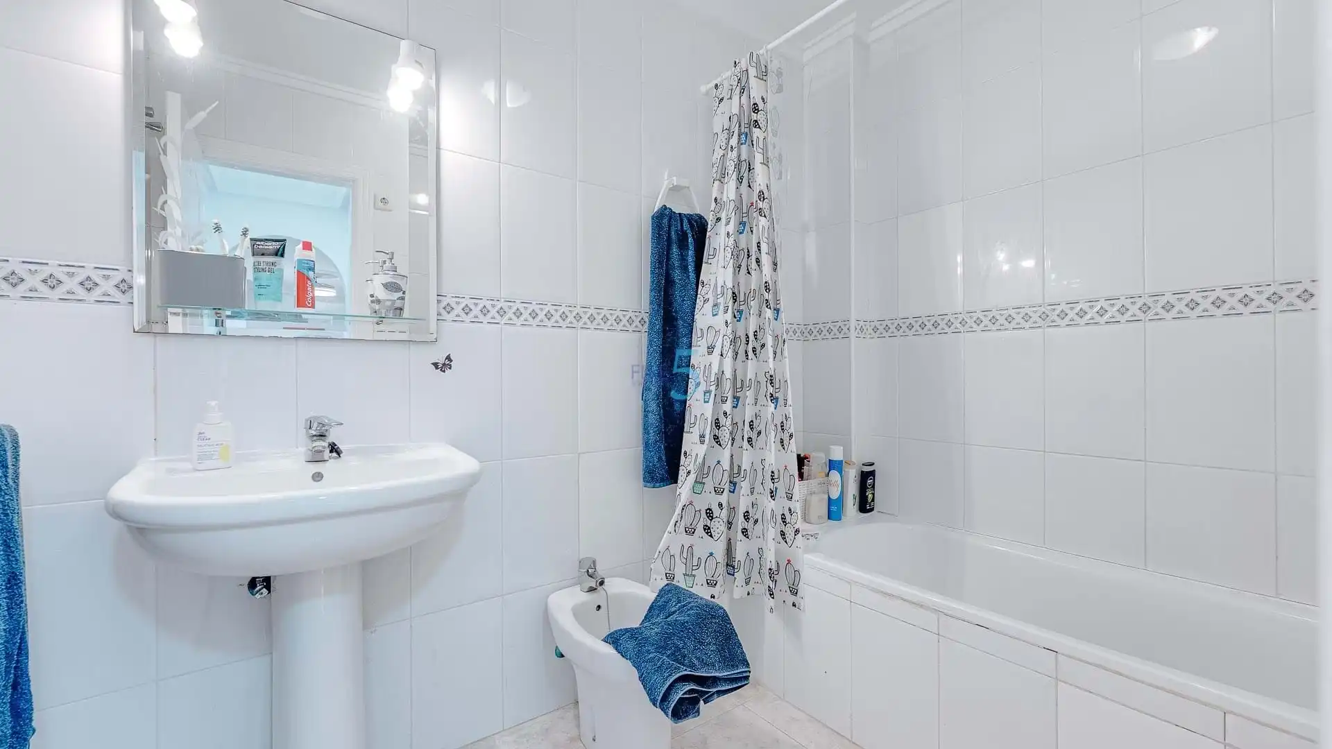 Bathroom of Flat for sale in Rojales  with Air Conditioner, Heating and Terrace