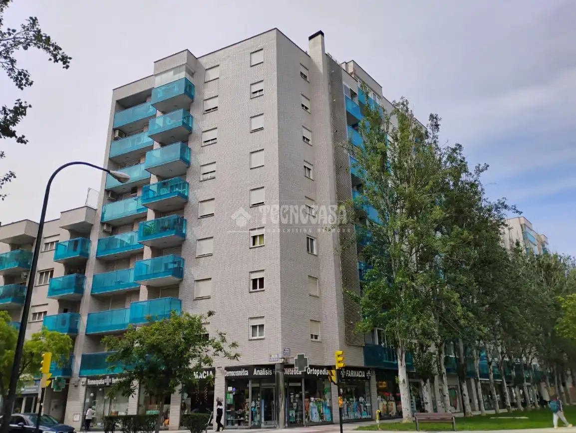 Vista exterior de Piso en venta en Zaragoza