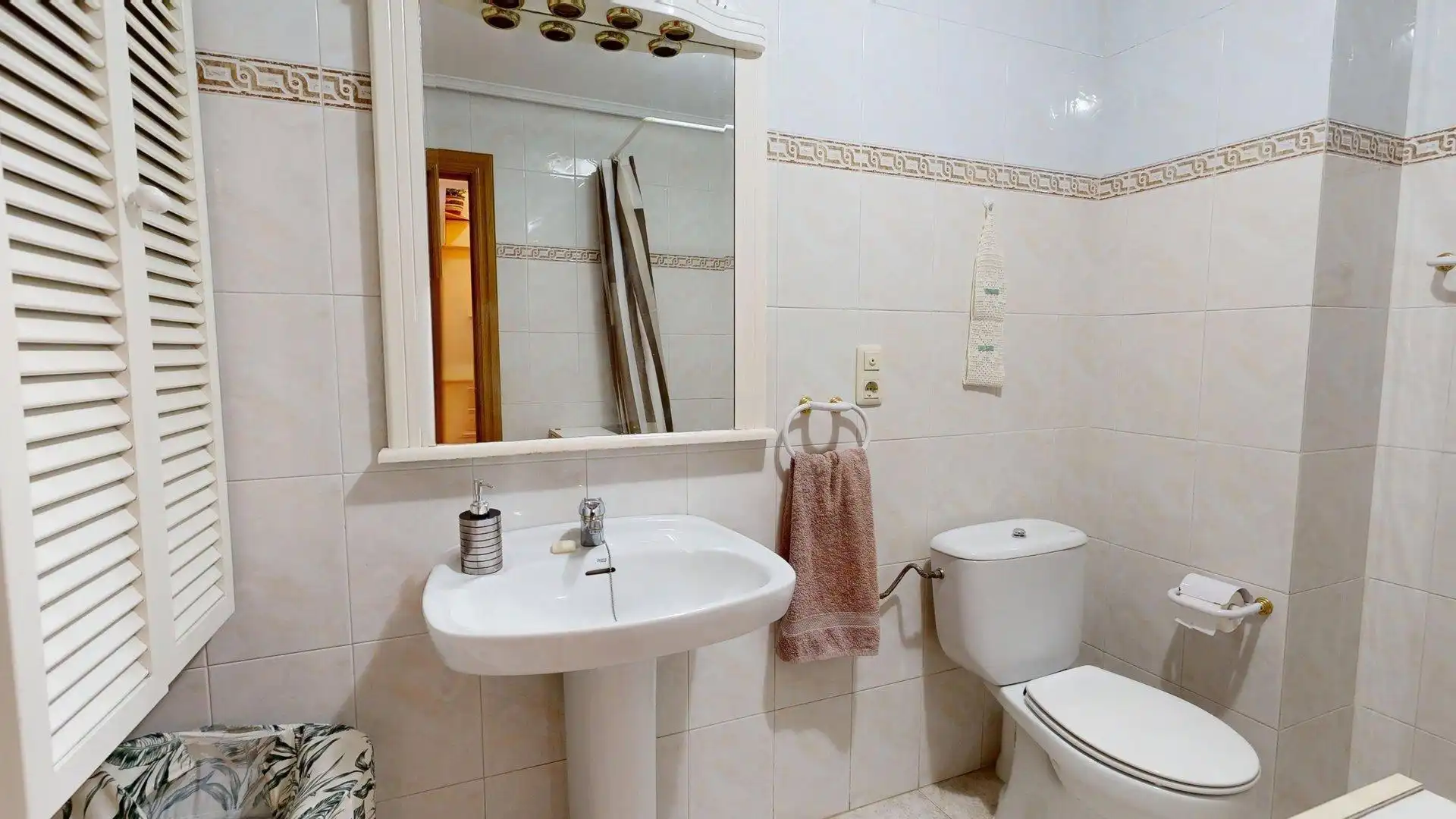 Bany de Casa o xalet en venda en Zaragoza amb Calefacció, Terrassa i Moblat