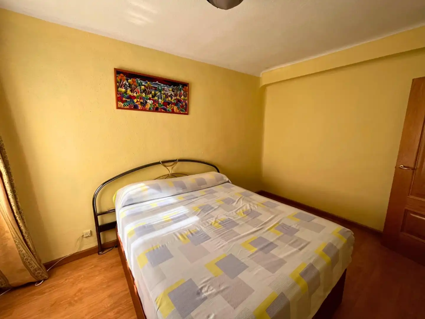 Habitación de Piso en venta en Madrid con Calefacción y Balcón