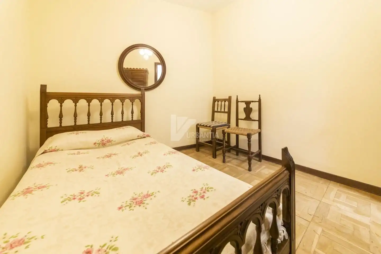 Bedroom of Houses for sale in Miranda de Arga  with Heating, Parquet flooring and Storage room