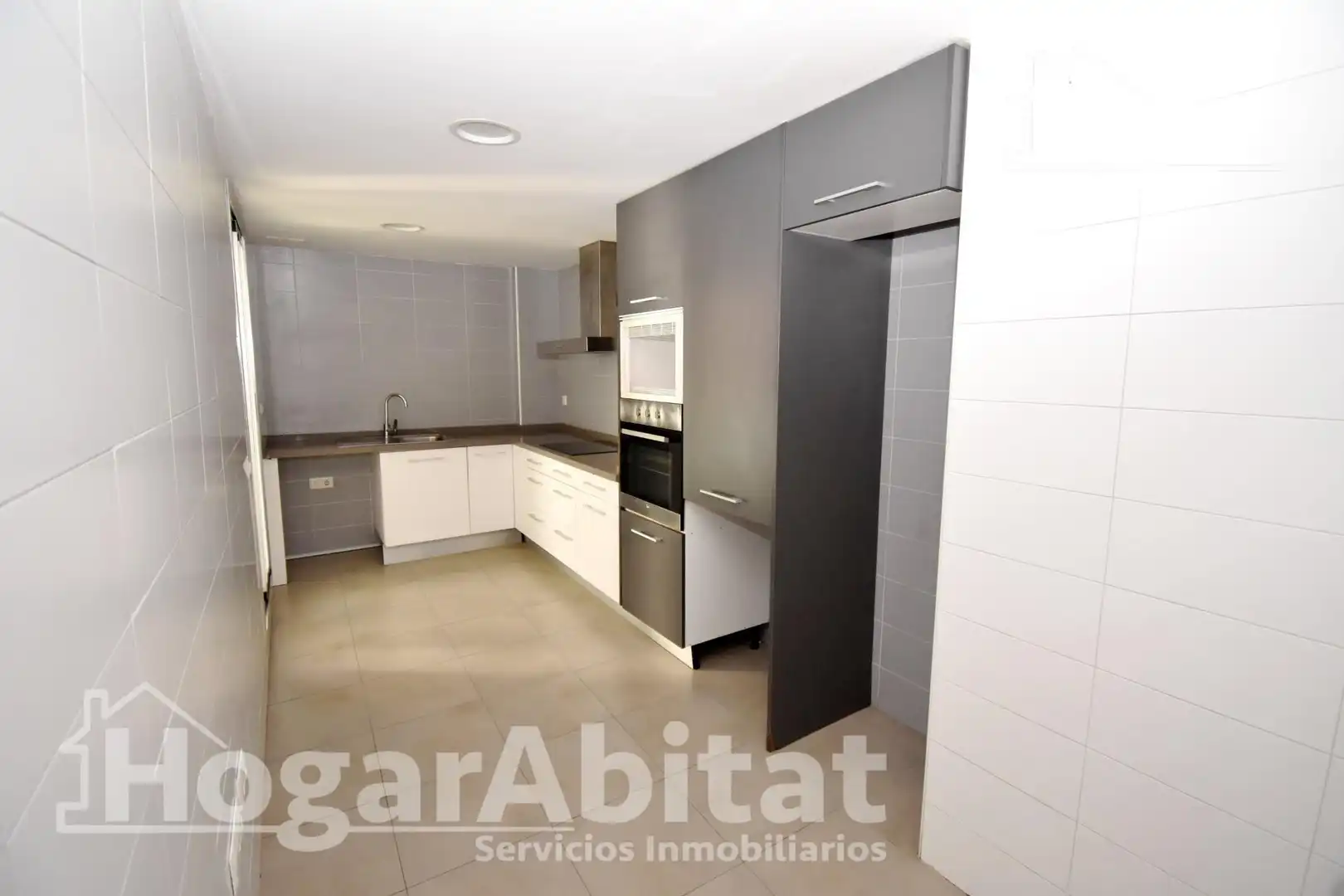 Küche von Wohnung zum Verkauf in Massanassa mit Klimaanlage, Heizung und Terrasse