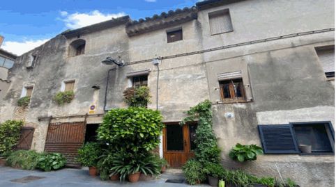 VIVIENDA EN LA NAVATA GERONA