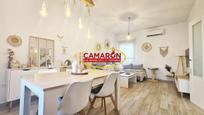 Sala d'estar de Casa o xalet en venda en Almensilla amb Aire condicionat i Terrassa