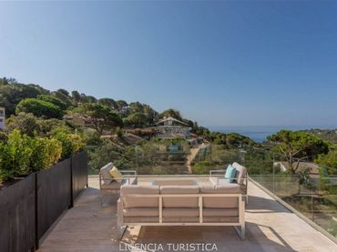 Detached house with balcony for sale in Santa María de Llorell