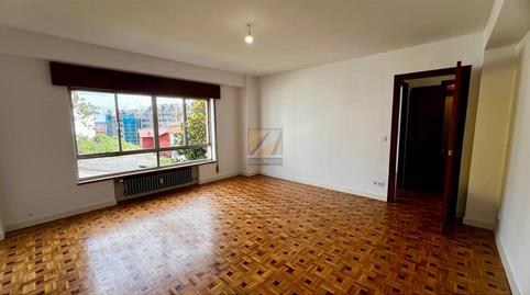 Foto 2 de Piso en venta en San Pedro de Mestallon, 13, Santo Domingo - El Campillín, Asturias