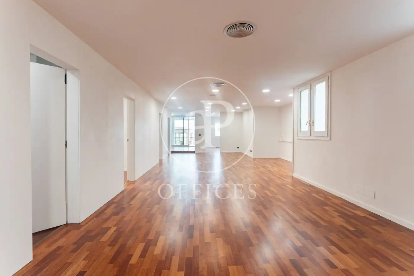 Office space with lift to rent in Pg. de Gràcia