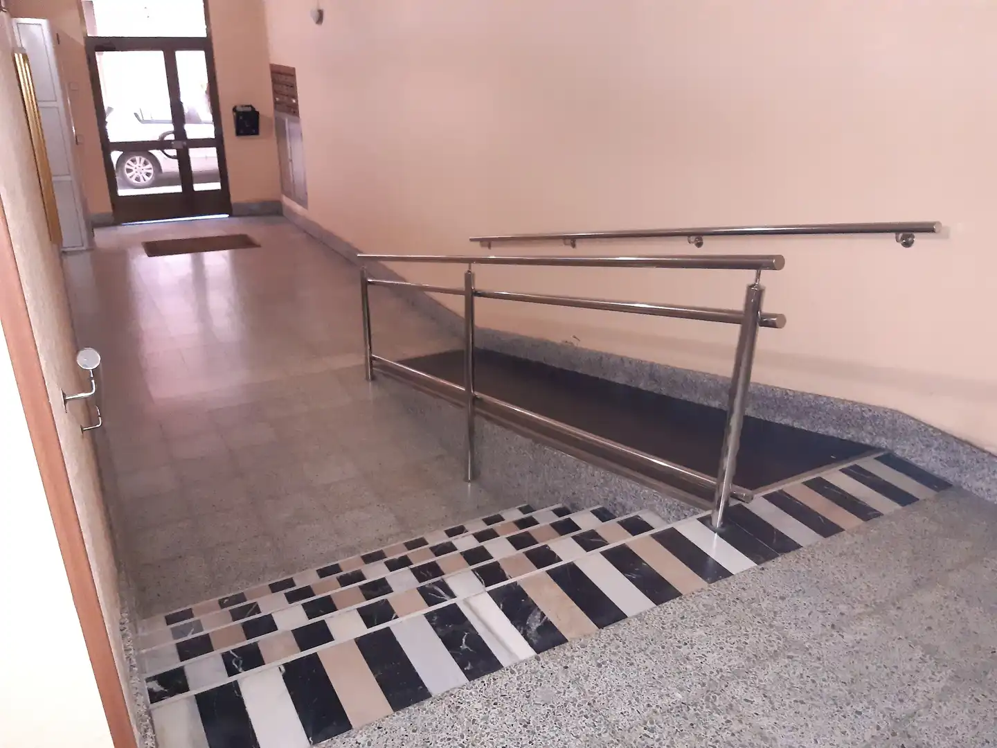Pis en venda en Gijón  amb Calefacció, Parquet i Moblat