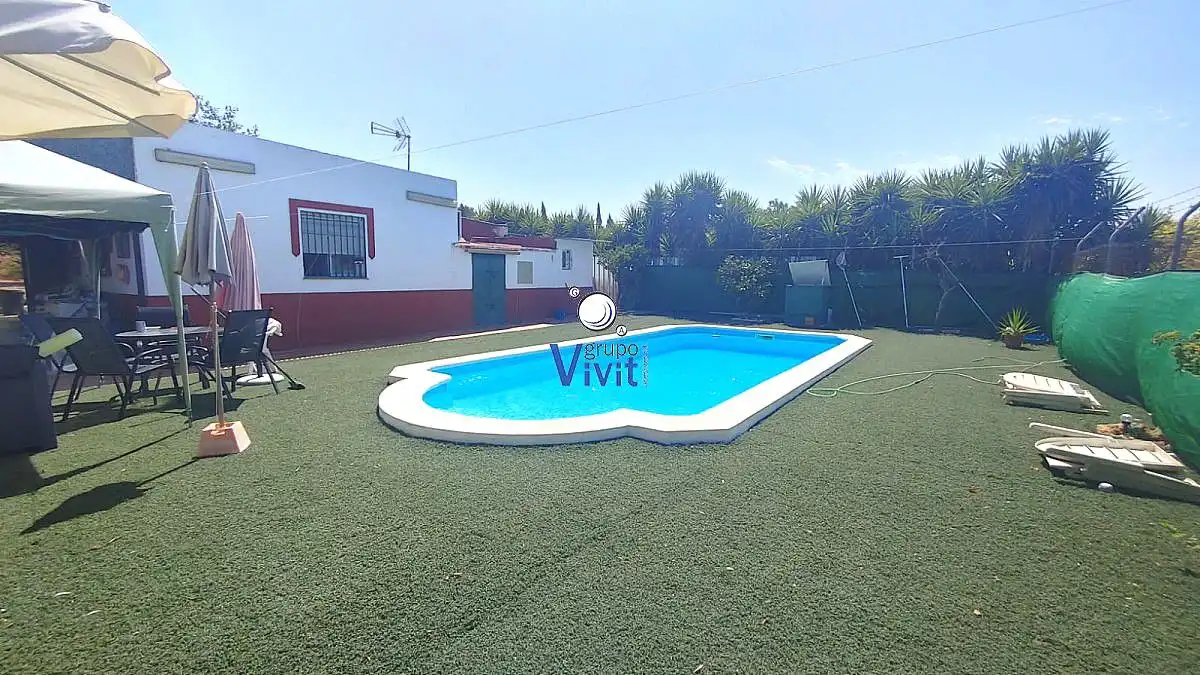 Piscina de Casa o xalet en venda en Alcalá de Guadaira