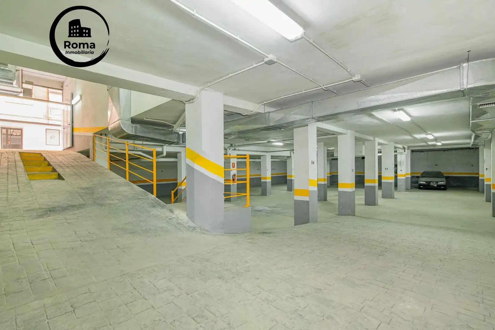 Local comercial en venta en Calle PROFESOR TERCEDOR DIAZ 4