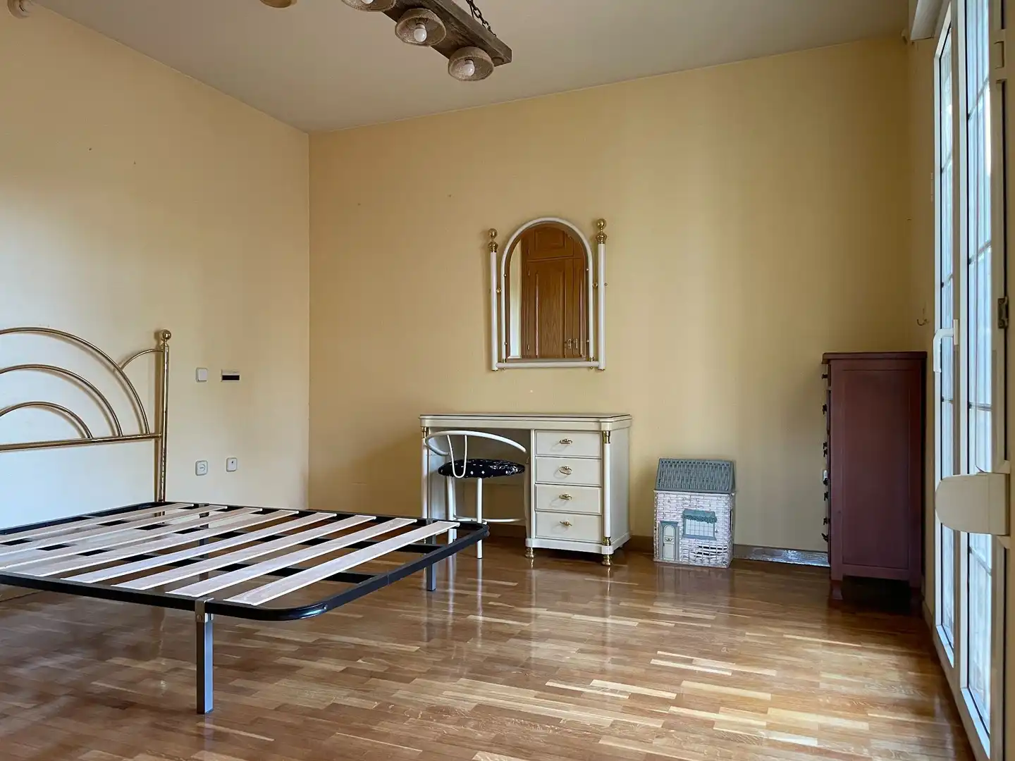 Dormitori de Casa o xalet en venda en Aranjuez amb Aire condicionat, Calefacció i Jardí privat