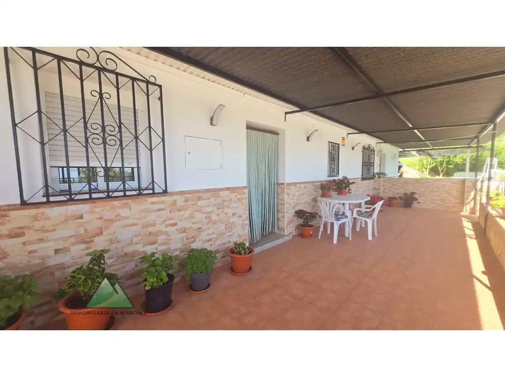 Casa rustica con giardino in vendita a Calle Nueva