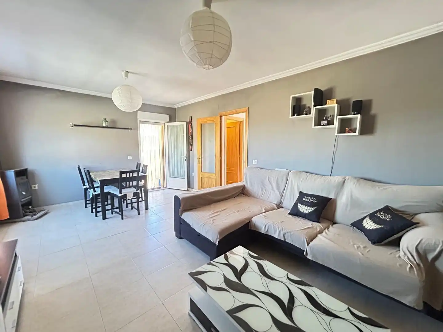 Sala de estar de Casa adosada en venta en Corpa con Calefacción