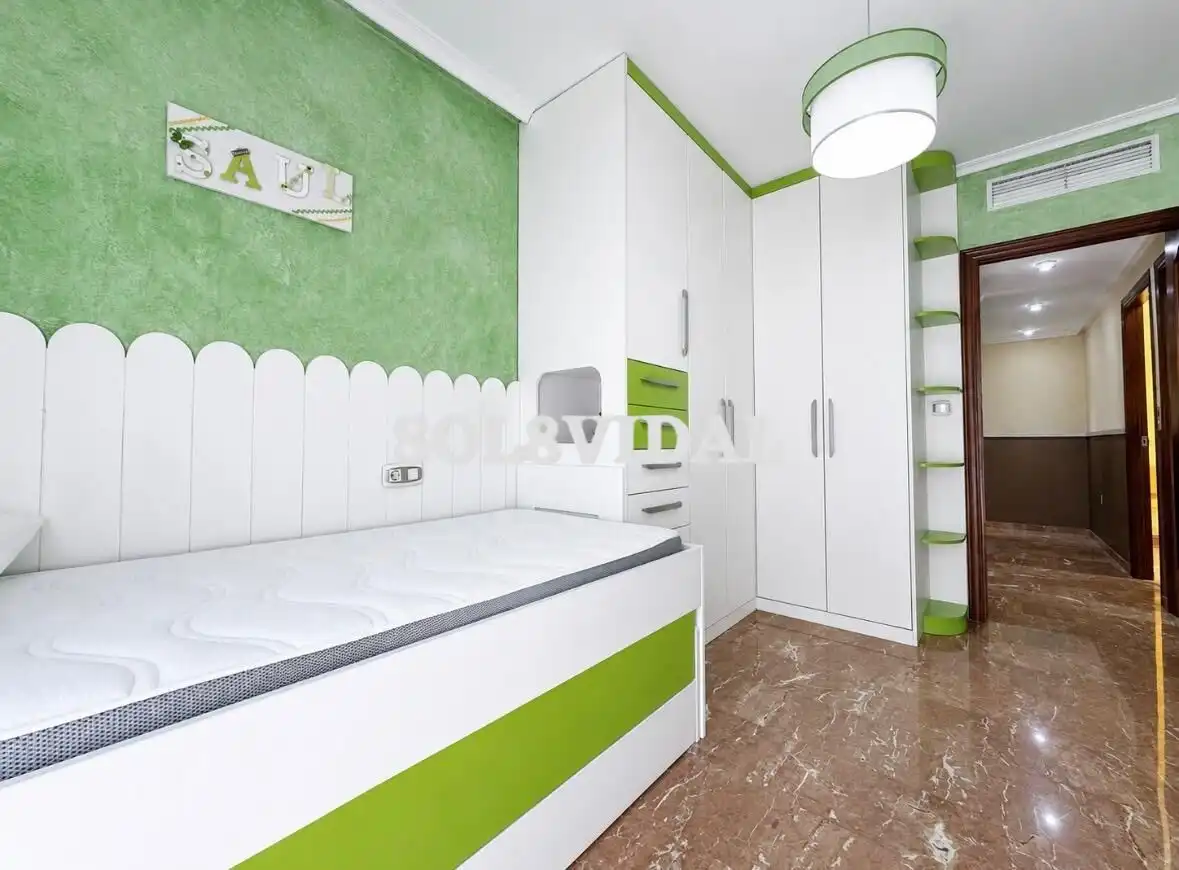 Habitación de Piso de alquiler en Orihuela con Aire acondicionado, Calefacción y Amueblado