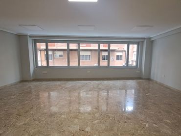 Local comercial en alquiler en Onda