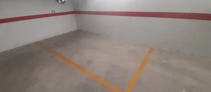 Parkplatz von Garage zum Verkauf in Soneja