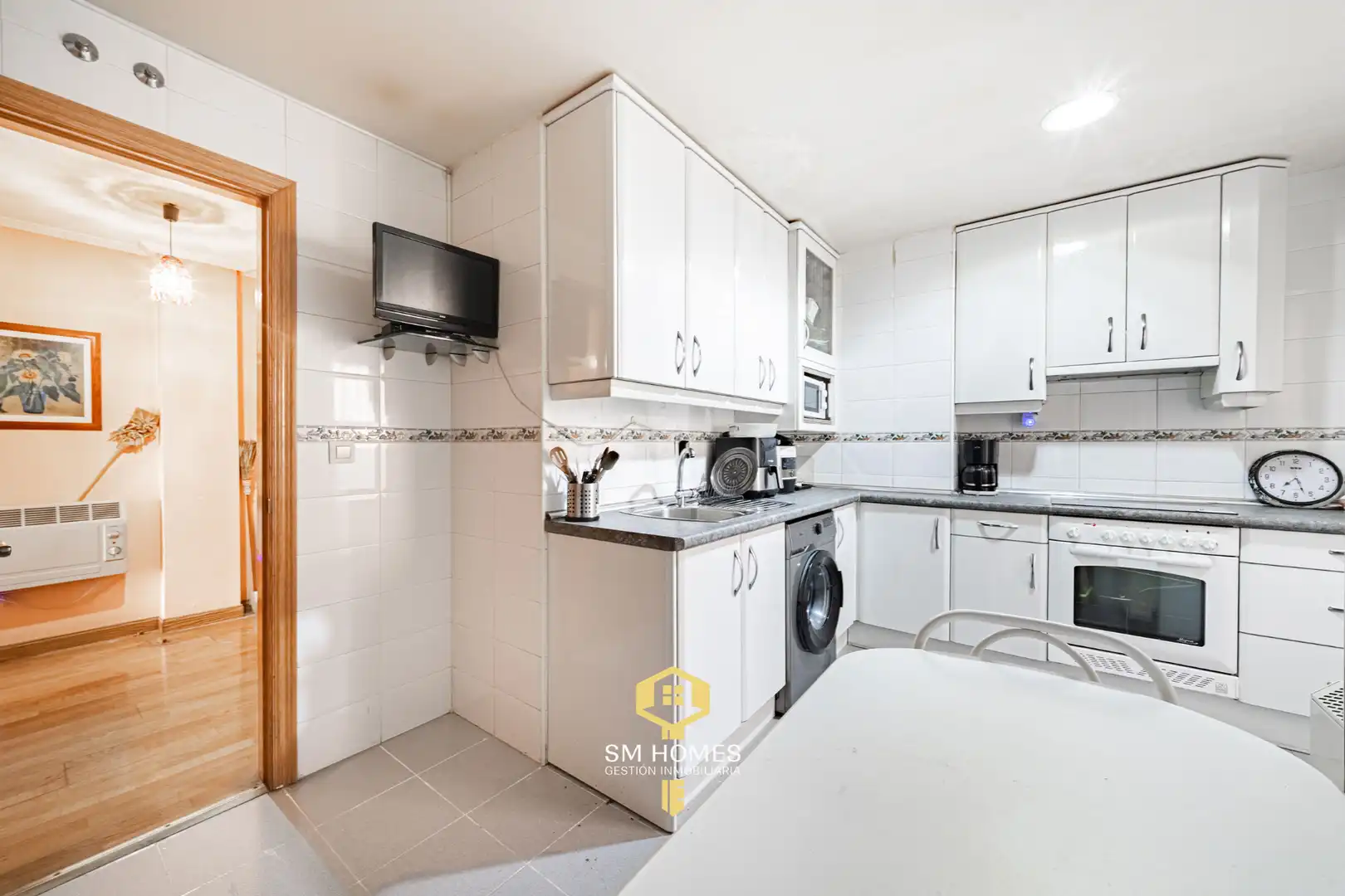 Kitchen of Flat for sale in Mejorada del Campo  with Air Conditioner, Heating and Storage room