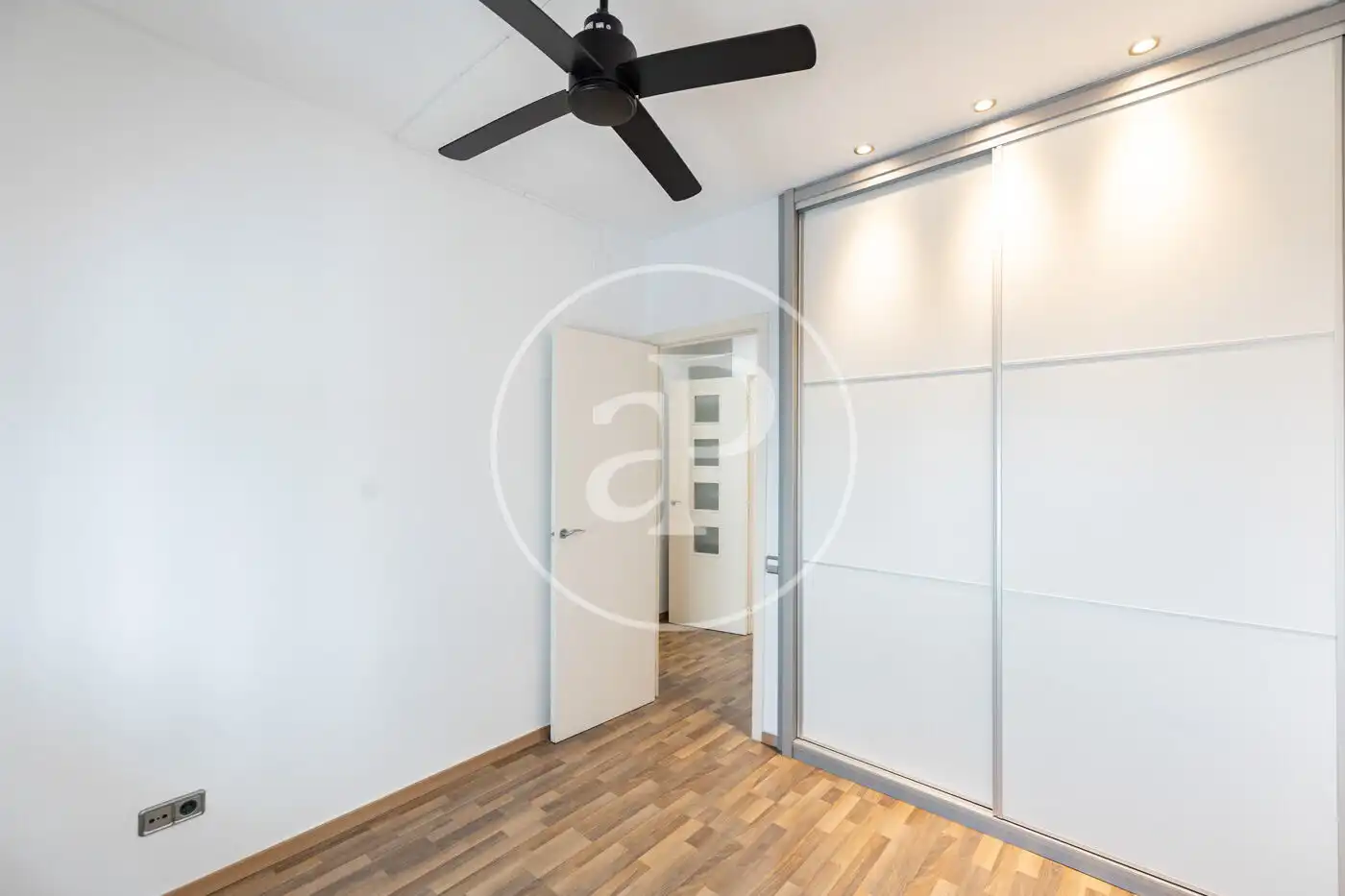 Bedroom of Flat for sale in Barcelona  with Air Conditioner, Heating and Terrace