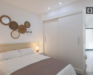 Bedroom of Flat to rent in  Barcelona Capital  with Air Conditioner, Heating and Furnished