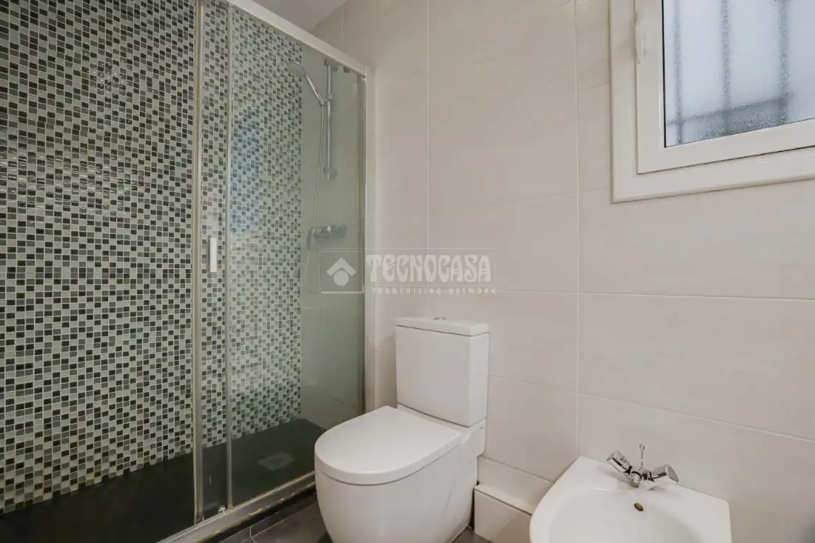 Baño de Piso en venta en Barcelona con Aire acondicionado, Calefacción y Trastero