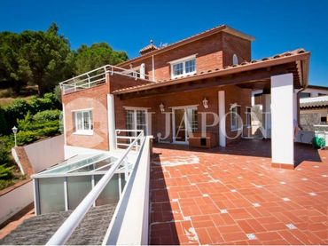 Casa con piscina in vendita a Cabrera de Mar