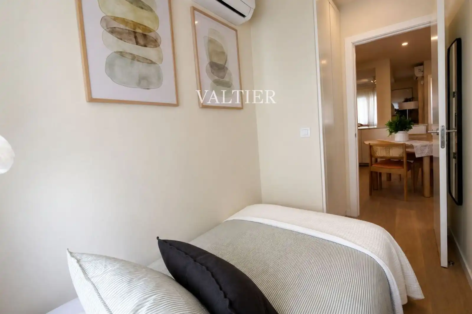Bedroom of Flat for rent in Madrid  with Air Conditioner, Heating and Furnished