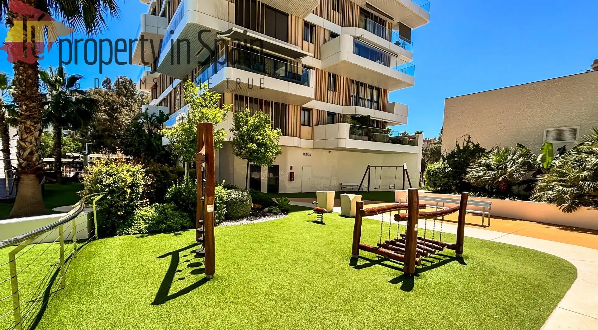 Terraza de Piso para compartir en Alicante / Alacant con Terraza, Amueblado y Piscina comunitaria