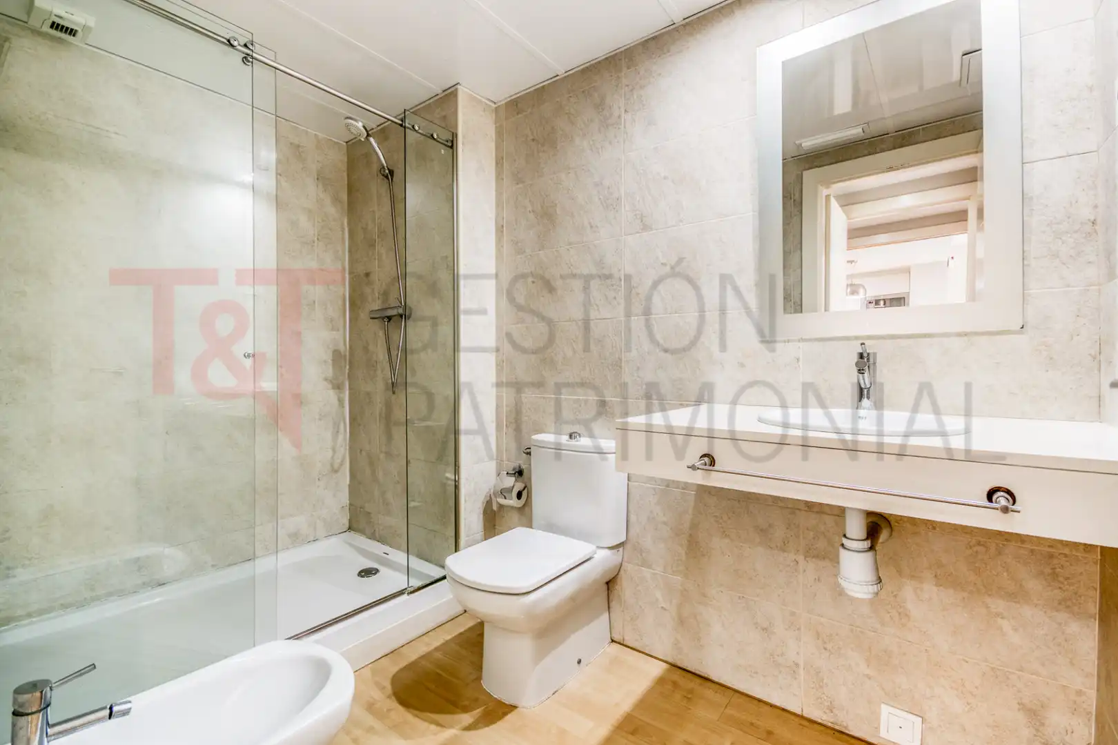 Bathroom of Flat for sale in Sabadell  with Air Conditioner, Heating and Terrace