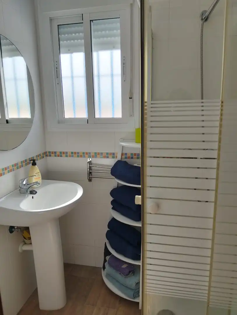 Badezimmer von Haus oder Chalet zur Miete in Conil de la Frontera mit Klimaanlage, Schwimmbad und Möbliert