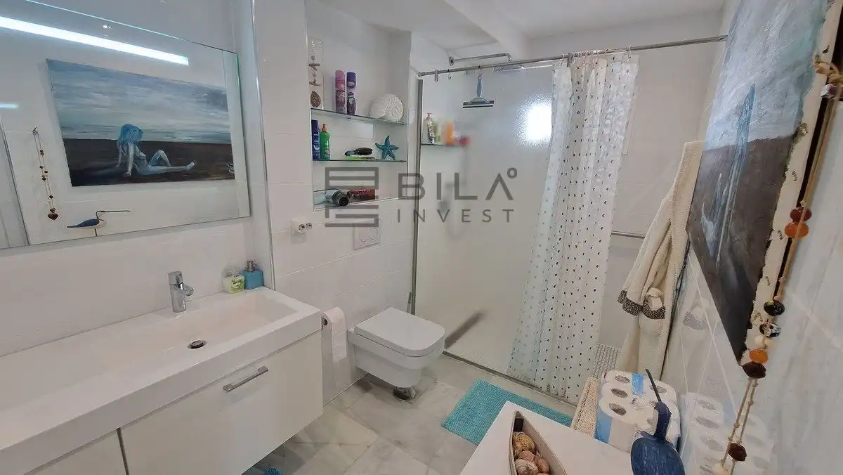 Baño de Piso en venta en Marbella con Terraza, Piscina y Amueblado