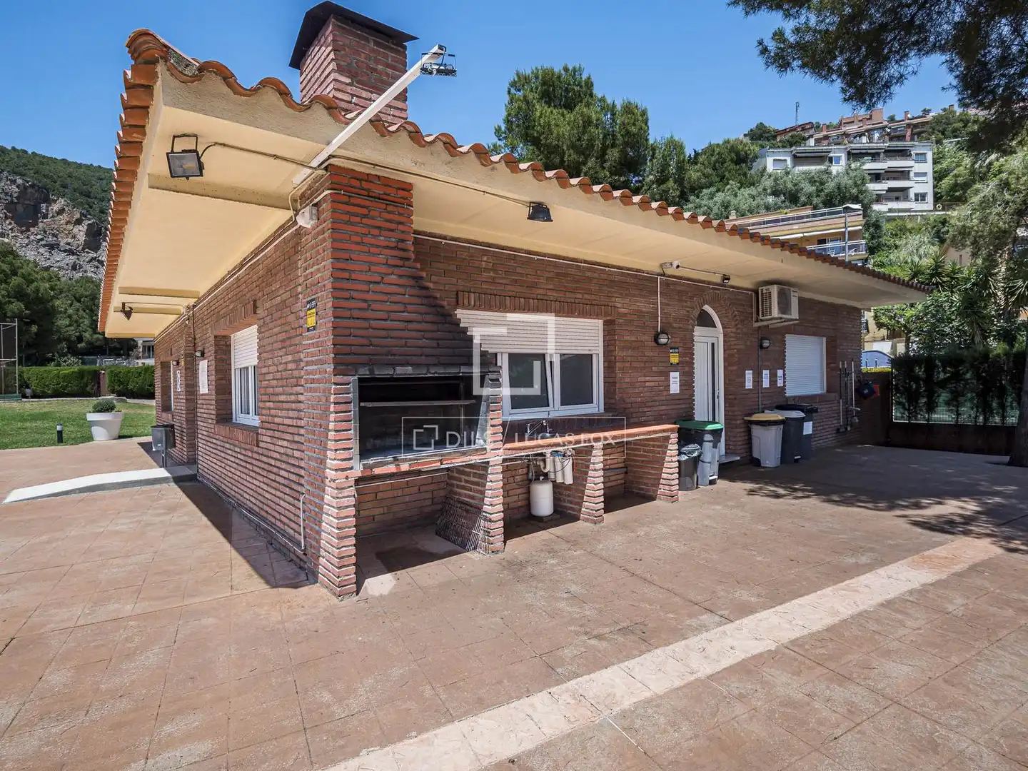 Exterior view of Flat for sale in Sitges  with Air Conditioner, Heating and Private garden