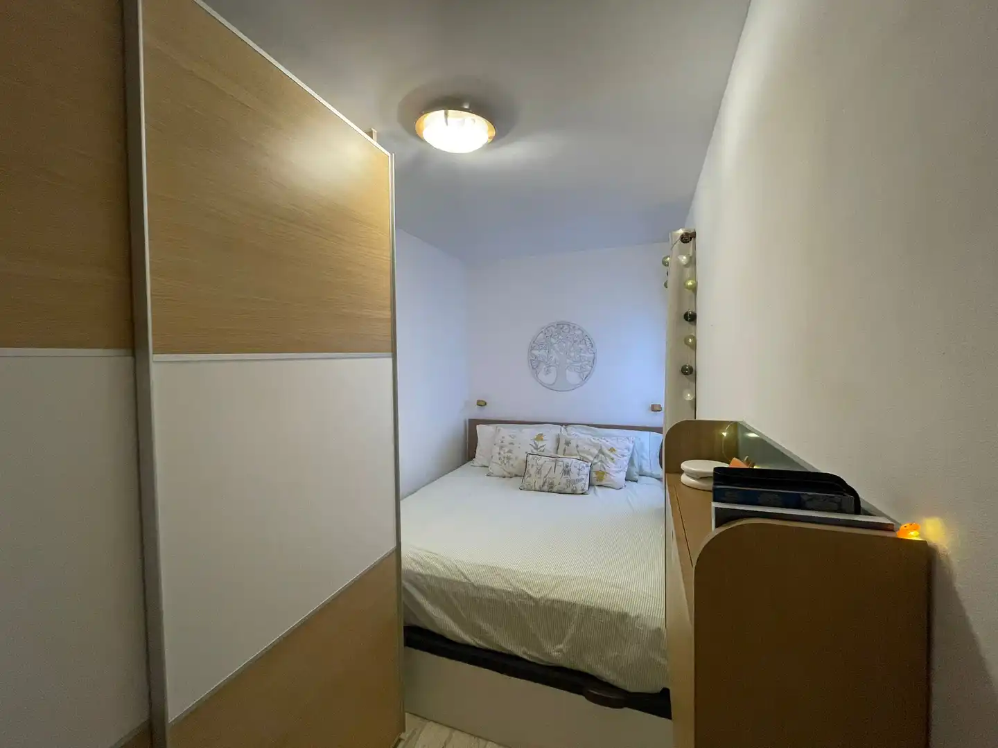 Schlafzimmer von Dachboden zum Verkauf in Cornellà de Llobregat mit Terrasse und Balkon