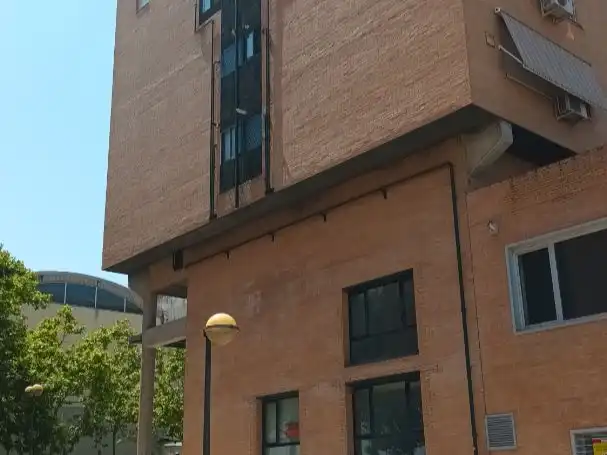 Vista exterior de Oficina de lloguer en Tres Cantos amb Aire condicionat, Calefacció i Alarma