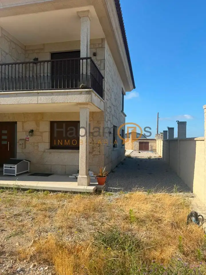 Casa o chalet en venta en Vilanova de Arousa con Calefacción, Jardín privado y Terraza