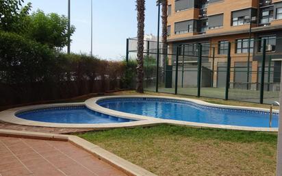 Piscina de Pis en venda en Vila-real amb Aire condicionat, Calefacció i Jardí privat